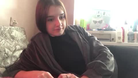 Snapshot of daphnesterlace chatting on March 2026 01:47:01 PM Emilia online show from March 2026 01:47:01 PM
