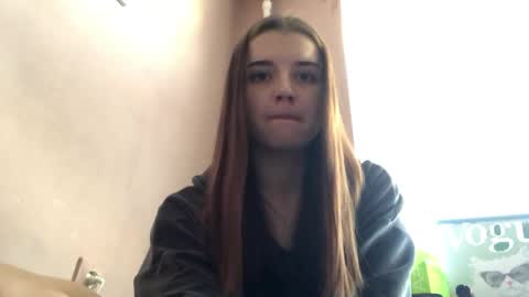Snapshot of daphnesterlace chatting on March 2026 01:15:02 PM Emilia online show from March 2026 01:15:02 PM
