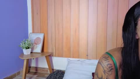 Daphne online show from December 2025 02:16:02 AM