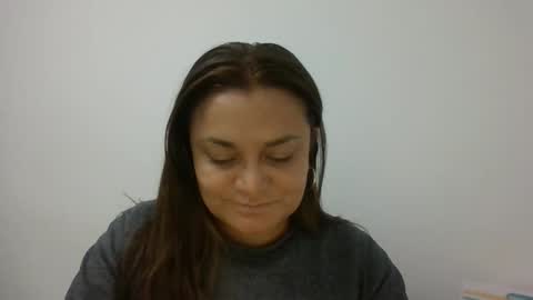 dapnne online show from November 2025 08:19:01 PM