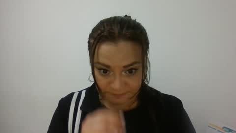 dapnne online show from November 2025 07:36:03 PM