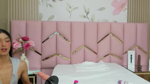    online show from October 2025 01:18:01 AM