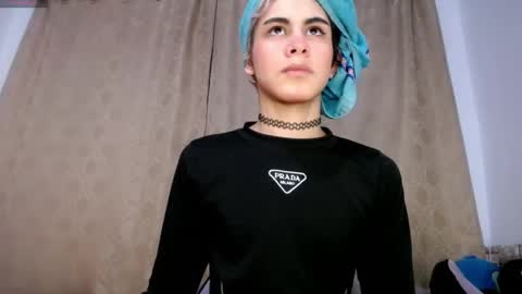 Snapshot of darasweet20 chatting on April 2026 10:59:02 PM DARA online show from April 2026 10:59:02 PM