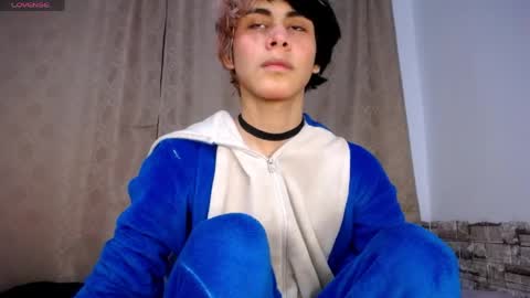 Snapshot of darasweet20 chatting on April 2026 10:44:02 PM DARA online show from April 2026 10:44:02 PM