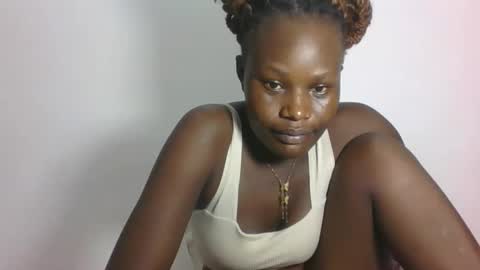 ESTHER online show from March 2026 06:43:01 PM