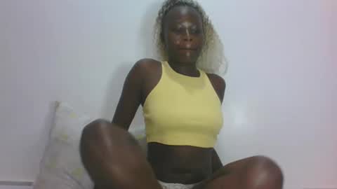 Snapshot of darberry21 chatting on July 2026 05:24:01 AM ESTHER online show from July 2026 05:24:01 AM