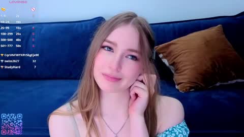 Snapshot of darbyreckard chatting on April 2026 07:45:01 AM Rina online show from April 2026 07:45:01 AM