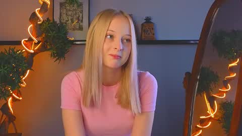 Kami online show from October 2025 03:40:02 AM