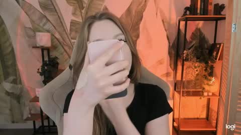 Snapshot of dariatate chatting on April 2026 10:42:01 AM Daria Tate online show from April 2026 10:42:01 AM