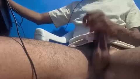 dariel_17 online show from April 2026 06:09:02 AM