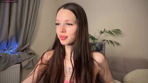 Snapshot of darina_night chatting on February 2025 08:13:01 PM Darina Night online show from February 2025 08:13:01 PM