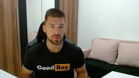 darius_94 online show from November 2025 06:02:02 AM