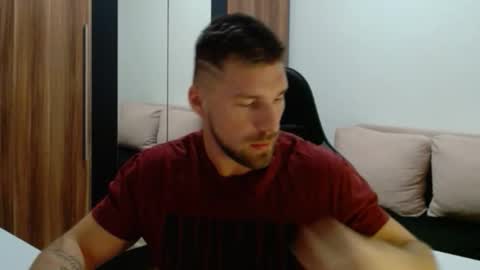 darius_94 online show from February 2026 05:53:01 PM