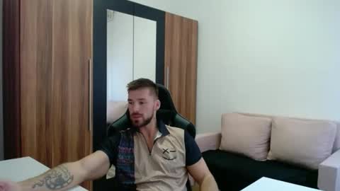 darius_94 online show from March 2026 02:30:01 PM