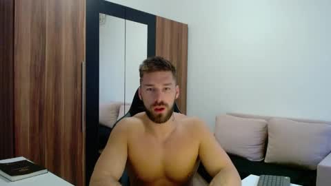 darius_94 online show from March 2026 05:40:02 AM