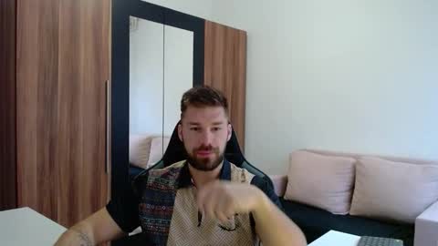 darius_94 online show from March 2026 06:14:01 AM