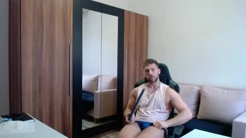 darius_94 online show from May 2026 03:46:01 AM
