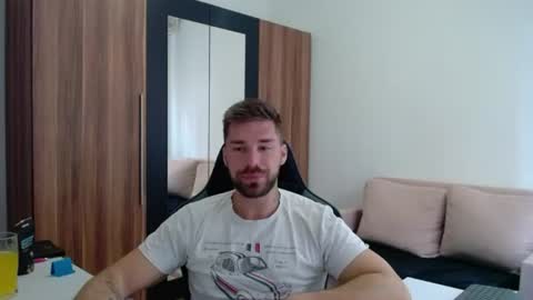 Snapshot of darius_94 chatting on July 2026 06:51:01 AM darius_94 online show from July 2026 06:51:01 AM