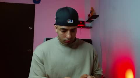 Darius Phoenix  online show from November 2025 07:02:02 PM