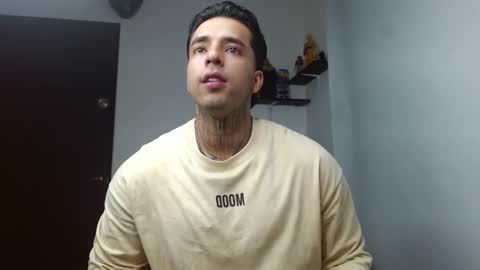 Darius Phoenix  online show from January 2026 08:25:02 PM