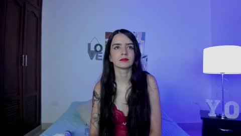 dark_angell77 online show from November 2025 11:10:01 AM