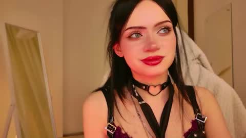 Snapshot of dark_diva chatting on June 2026 09:01:02 PM Diva online show from June 2026 09:01:02 PM