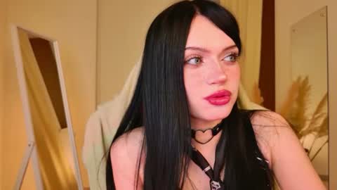 Snapshot of dark_diva chatting on June 2026 09:38:01 PM Diva online show from June 2026 09:38:01 PM