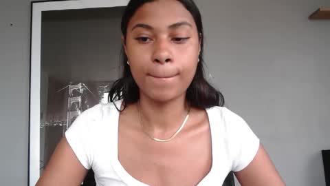 Sofia online show from January 2026 07:19:02 PM