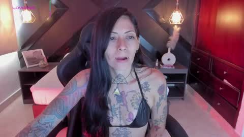 Snapshot of dark_gotica chatting on September 2025 12:54:01 PM M I K A E L A online show from September 2025 12:54:01 PM