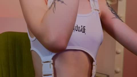 Lola online show from February 2025 12:48:02 PM