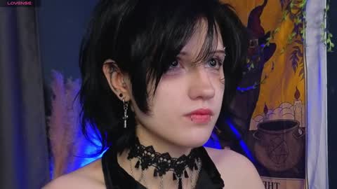 Snapshot of dark_vamp_ chatting on December 2024 08:51:01 PM Vamp online show from December 2024 08:51:01 PM