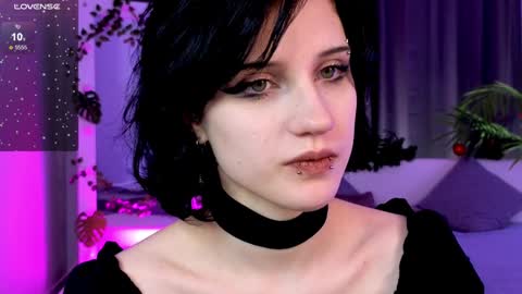 Snapshot of dark_vamp_ chatting on December 2024 03:06:01 AM Vamp online show from December 2024 03:06:01 AM