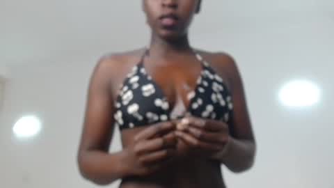 Snapshot of darkberry_ebony2 chatting on July 2026 03:35:02 AM Vee online show from July 2026 03:35:02 AM