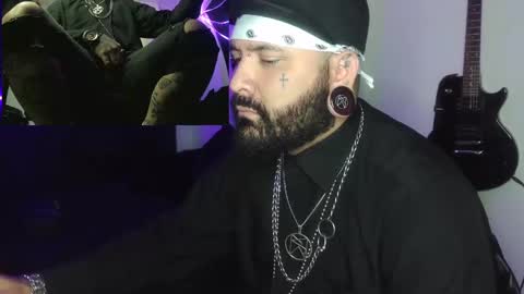 darkclothes online show from December 2024 03:08:01 AM