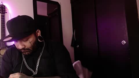 darkclothes online show from February 2025 11:38:02 AM