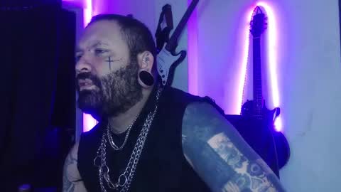 darkclothes online show from March 2025 02:04:02 AM