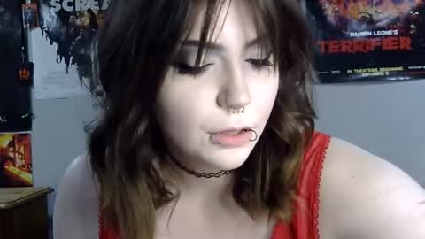 Snapshot of darklingdesirex chatting on January 2026 04:29:01 AM Angel online show from January 2026 04:29:01 AM