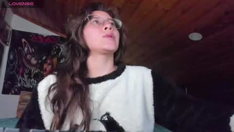 Snapshot of darkness_joones chatting on June 2026 03:35:02 AM Darkness online show from June 2026 03:35:02 AM
