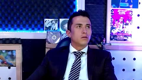 DARKO0717 online show from March 2025 03:31:01 PM