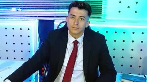 DARKO0717 online show from December 2025 01:42:01 PM