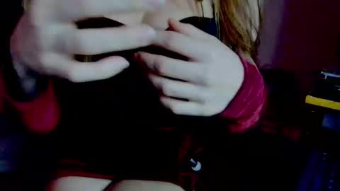 Snapshot of darkskullmistress chatting on January 2025 03:29:01 AM roseredgoddess online show from January 2025 03:29:01 AM