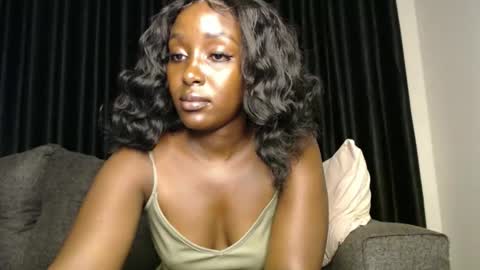 Snapshot of darktanqueen chatting on November 2025 03:34:02 PM darktanqueen online show from November 2025 03:34:02 PM