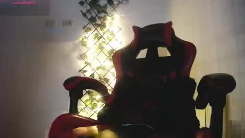 darkviper26 online show from April 2026 11:24:01 PM