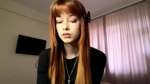Snapshot of darleencouty chatting on April 2026 01:17:01 PM Lina online show from April 2026 01:17:01 PM