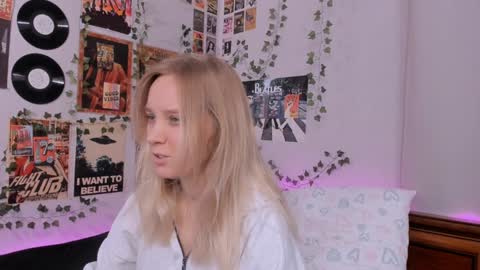 Snapshot of darleneferran chatting on December 2024 08:26:02 PM lina online show from December 2024 08:26:02 PM