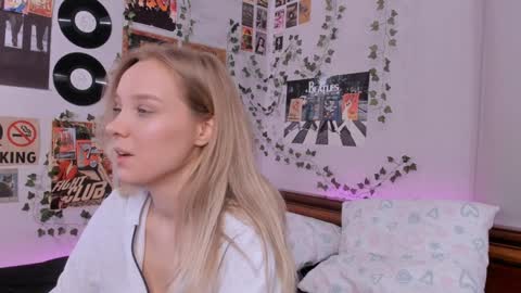 Snapshot of darleneferran chatting on December 2024 11:28:02 PM lina online show from December 2024 11:28:02 PM