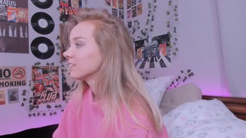 Snapshot of darleneferran chatting on December 2024 11:49:01 PM lina online show from December 2024 11:49:01 PM