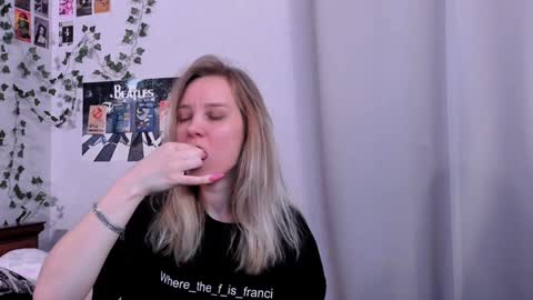 Snapshot of darleneferran chatting on December 2024 08:47:01 PM lina online show from December 2024 08:47:01 PM