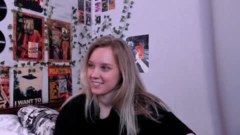 Snapshot of darleneferran chatting on December 2024 02:54:02 AM lina online show from December 2024 02:54:02 AM