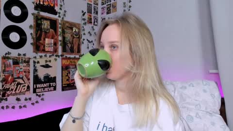 Snapshot of darleneferran chatting on December 2024 09:04:02 PM lina online show from December 2024 09:04:02 PM